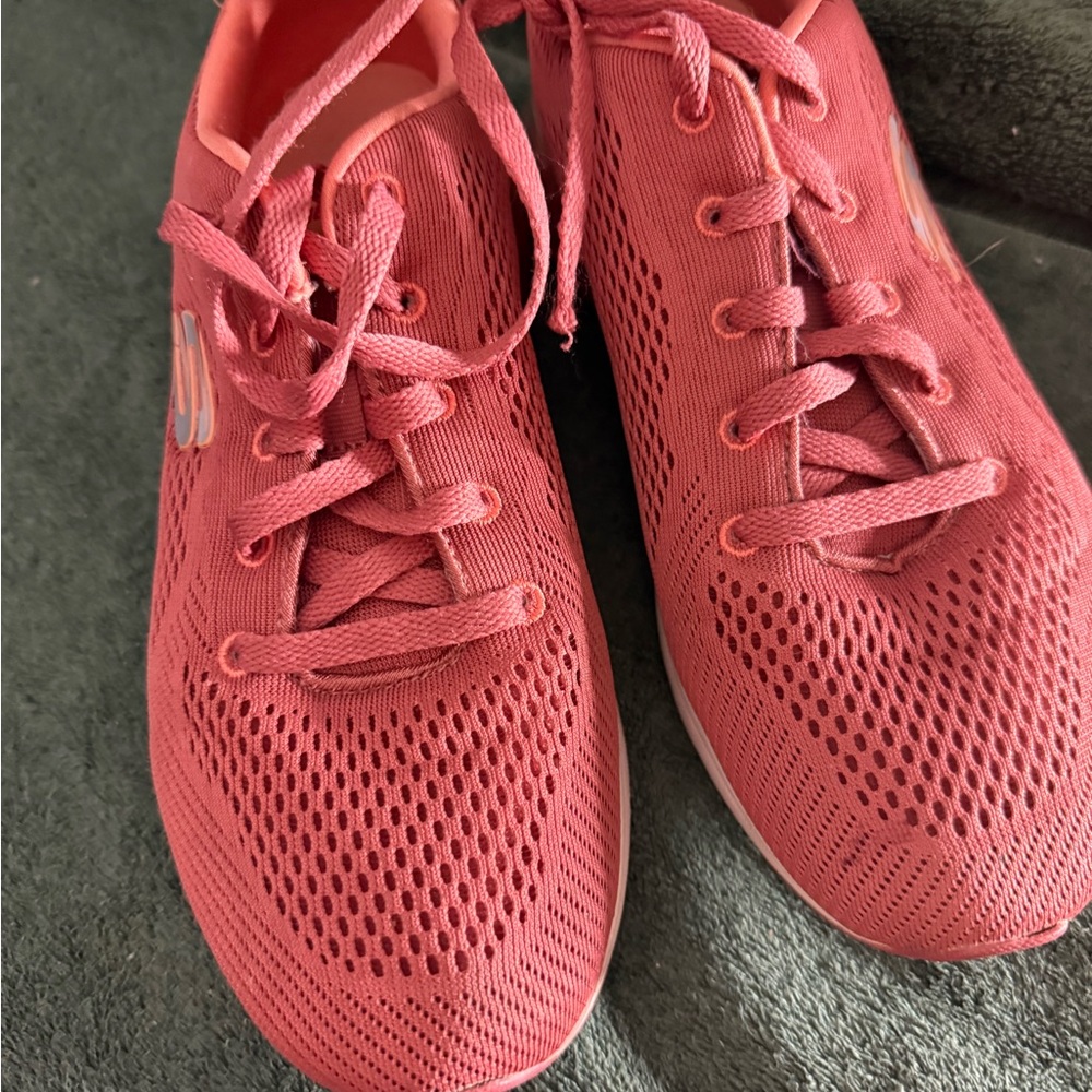 Skechers Women's Pink Mesh Sneakers
